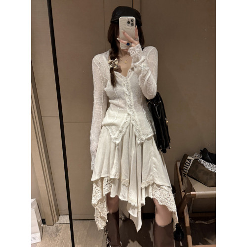 慵嬾老錢風白色鏤空馬海毛針織開衫女秋冬高級感收腰毛衣罩衫外套