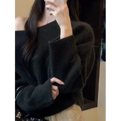高級感黑色斜肩一字領毛衣女秋冬季軟糯慵懶風露肩針織衫加厚上衣 高級感黑色斜肩一字領毛衣女秋冬季軟糯慵懶風露肩針織衫加厚上衣