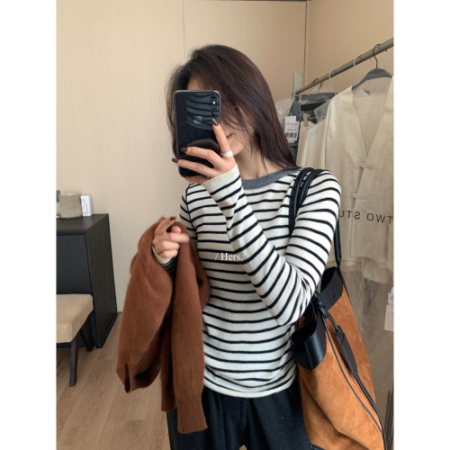 Hers秋冬韓標休閒圓領打底上衣簡約日常百搭修身顯瘦條紋針織衫女