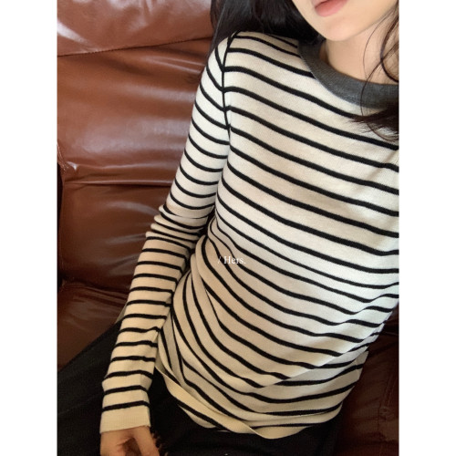 Hers秋冬韓標休閒圓領打底上衣簡約日常百搭修身顯瘦條紋針織衫女