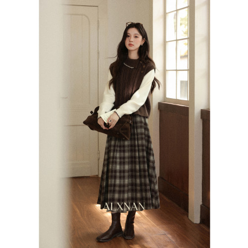 鹿向南「楓葉特調」美拉德咖色假兩件拼色長袖毛衣女秋設計感上衣 鹿向南「楓葉特調」美拉德咖色假兩件拼色長袖毛衣女秋設計感上衣