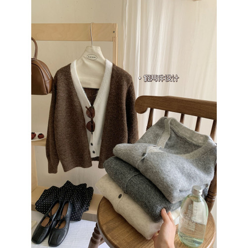 假兩件V領暖絨感高級灰色針織開衫女秋冬復古拼色設計感毛衣外套 假兩件V領暖絨感高級灰色針織開衫女秋冬復古拼色設計感毛衣外套