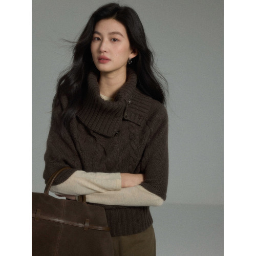 貳羊設計【憶安】慵懶復古高級感高領鬭篷針織衫女秋寬松麻花毛衣 貳羊設計【憶安】慵懶復古高級感高領鬭篷針織衫女秋寬松麻花毛衣