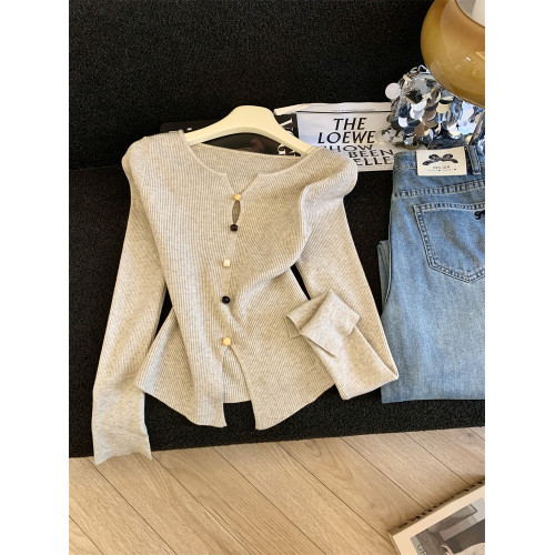 Jade Closet店推薦~美德拉甜美風設計感套頭長袖針織小衫春秋