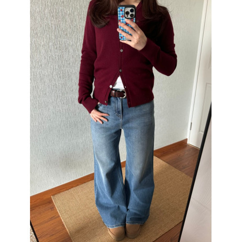 歐陽娜娜同款@at貴牌平替 經典基礎V領修身羊毛針織開衫毛衣外套