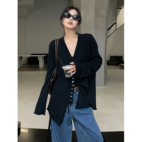 黑色V領單排釦針織衫2025秋季大碼胖MM寬松百搭時髦長袖女士上衣 黑色V領單排釦針織衫2025秋季大碼胖MM寬松百搭時髦長袖女士上衣