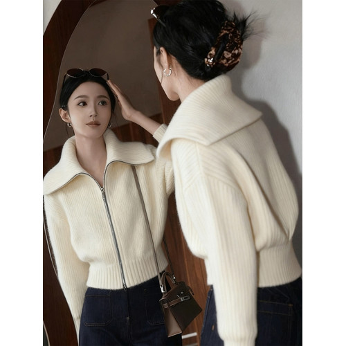 溫柔風白色大翻領拉鍊針織開衫女秋冬新款慵懶風百搭時尚毛衣外套