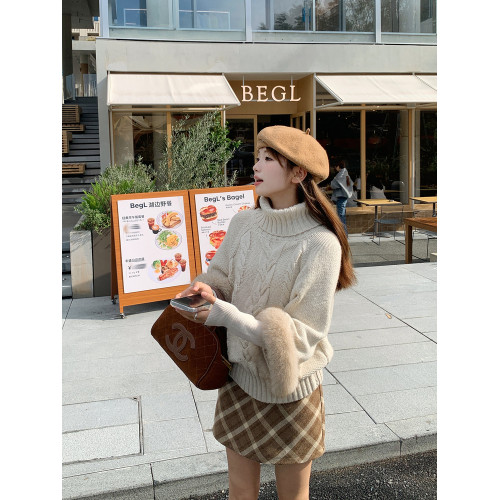 切糕自製小個子秋冬燕麥色上衣女設計感顯瘦復古質感高領麻花毛衣