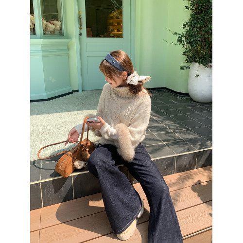 切糕自製小個子秋冬燕麥色上衣女設計感顯瘦復古質感高領麻花毛衣