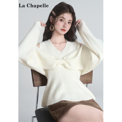 拉夏貝爾白色蝴蝶結設計感v領長袖針織衫女秋季百搭露肩毛衣上衣