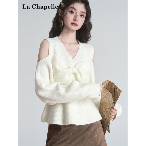 拉夏貝爾白色蝴蝶結設計感v領長袖針織衫女秋季百搭露肩毛衣上衣