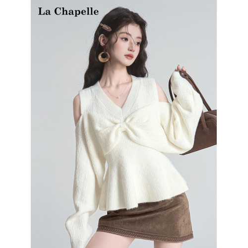 拉夏貝爾白色蝴蝶結設計感v領長袖針織衫女秋季百搭露肩毛衣上衣