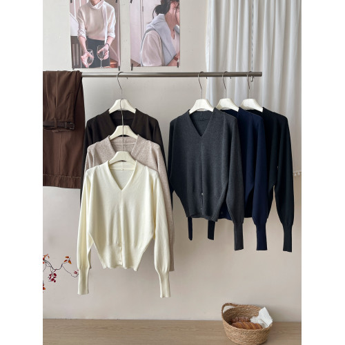 法式老錢風收腰開叉軟糯V領針織衫女秋冬復古百搭洋氣質打底上衣