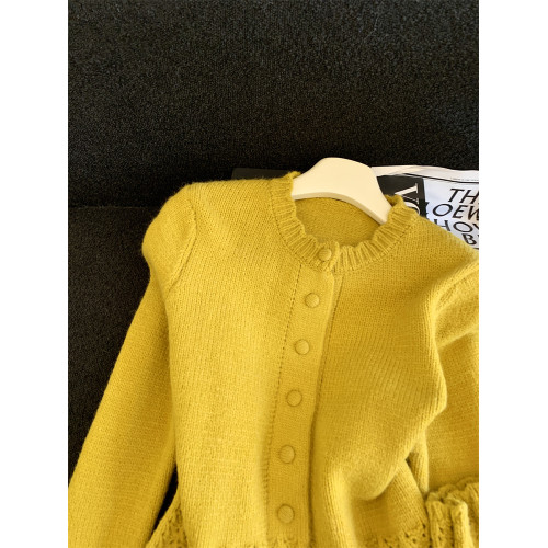 Jade Closet店推薦~美德拉甜美風設計感鏤空拼接針織開衫毛衣