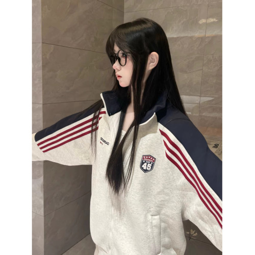 美式復古撞色條紋徽章字母立領衛衣外套女春秋學院風開衫夾克上衣 美式復古撞色條紋徽章字母立領衛衣外套女春秋學院風開衫夾克上衣