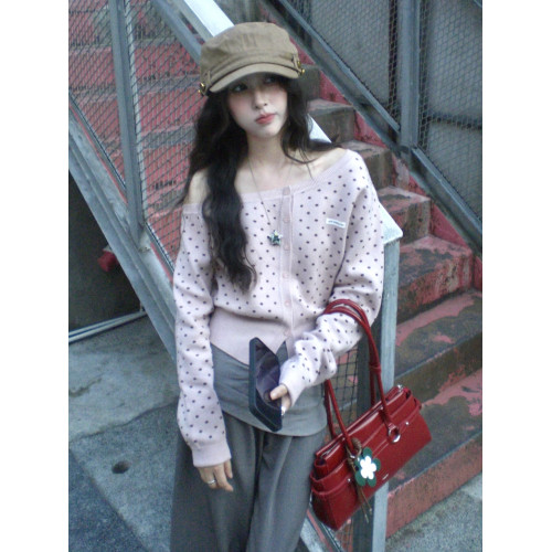 miu系波點針織開衫女早秋穿搭粉色斜肩長袖修身顯瘦短款露肩上衣 miu系波點針織開衫女早秋穿搭粉色斜肩長袖修身顯瘦短款露肩上衣