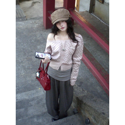 miu系波點針織開衫女早秋穿搭粉色斜肩長袖修身顯瘦短款露肩上衣 miu系波點針織開衫女早秋穿搭粉色斜肩長袖修身顯瘦短款露肩上衣