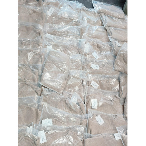 許我耀眼許妍同款針織衫女早秋季寬松高級感外搭純欲性感斜肩上衣