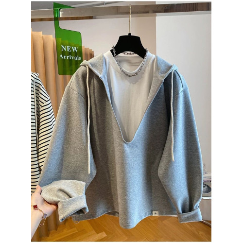 大碼300斤韓系設計感V領連帽假兩件衛衣女春秋款寬松遮肚顯瘦上衣 大碼300斤韓系設計感V領連帽假兩件衛衣女春秋款寬松遮肚顯瘦上衣