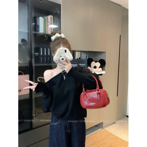 kumikumi設計感灰色斜肩長袖針織衫女裝秋季氣質復古百搭露肩上衣