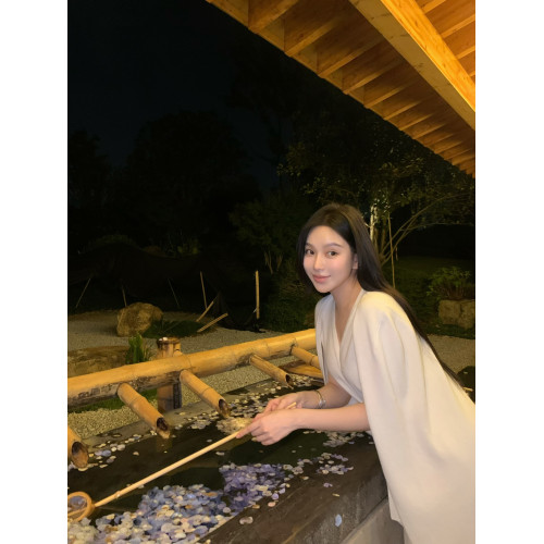 woppei秋冬優雅松弛全羊毛針織套裝假兩件式披肩上衣高腰包臀半裙