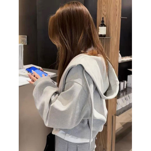 春秋款初秋豆綠色連帽衛衣女ins小個子拉鍊短款外套開衫曡穿上衣 春秋款初秋豆綠色連帽衛衣女ins小個子拉鍊短款外套開衫曡穿上衣