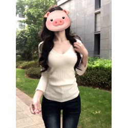 白色V領針織上衣女2026新款巨好看的早春穿搭修身毛衣內搭打底衫