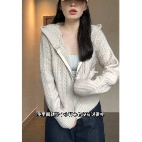 小香風連帽衛衣針織開衫女秋冬外穿軟糯麻花打底上衣短款毛衣外套 小香風連帽衛衣針織開衫女秋冬外穿軟糯麻花打底上衣短款毛衣外套