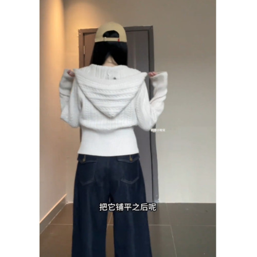 小香風連帽衛衣針織開衫女秋冬外穿軟糯麻花打底上衣短款毛衣外套 小香風連帽衛衣針織開衫女秋冬外穿軟糯麻花打底上衣短款毛衣外套