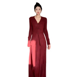 新年紅色V領針織連衣裙子女冬季2026新款小個子跨年戰袍套裝長裙