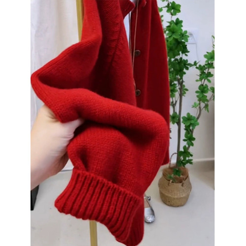 歐洲站大牌新年過年聖誕紅色毛衣外套女秋冬季高級感圓領針織開衫 歐洲站大牌新年過年聖誕紅色毛衣外套女秋冬季高級感圓領針織開衫