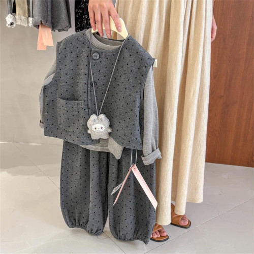 韓韓良品親子裝套裝2025秋新款不規則圓點馬甲打底衫燈籠褲三件套 韓韓良品親子裝套裝2025秋新款不規則圓點馬甲打底衫燈籠褲三件套