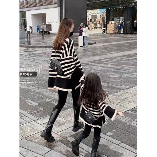 網紅親子裝毛衣春秋裝一家三口四口大碼條紋母子母女裝針織衫冬裝 網紅親子裝毛衣春秋裝一家三口四口大碼條紋母子母女裝針織衫冬裝