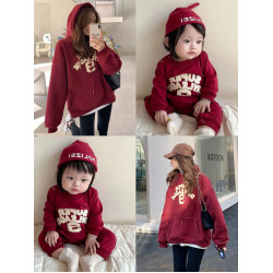 親子裝2025秋冬裝新款過年一家三四口年服衛衣兒童連帽加絨爬服