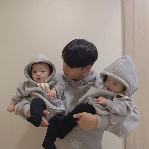 ins秋冬韓國童裝純色字母連帽哈衣洋氣親子裝衛衣寶寶爬服嬰童潮 ins秋冬韓國童裝純色字母連帽哈衣洋氣親子裝衛衣寶寶爬服嬰童潮
