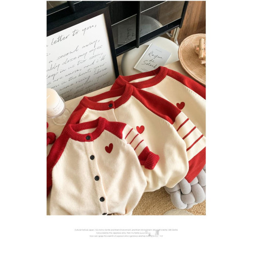 小月齡親子裝毛衣一家三口2026新年秋季全家洋氣紅色母女開衫外套 小月齡親子裝毛衣一家三口2026新年秋季全家洋氣紅色母女開衫外套