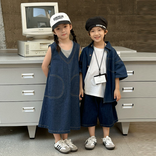 親子裝短袖2025夏季韓版一家三四口薄牛仔襯衫母女裝背心連衣裙潮 親子裝短袖2025夏季韓版一家三四口薄牛仔襯衫母女裝背心連衣裙潮