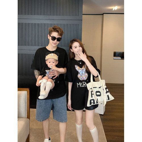炸街嬰兒親子裝一家三口夏季兔子短袖T恤母子母女高級感連衣裙潮 炸街嬰兒親子裝一家三口夏季兔子短袖T恤母子母女高級感連衣裙潮