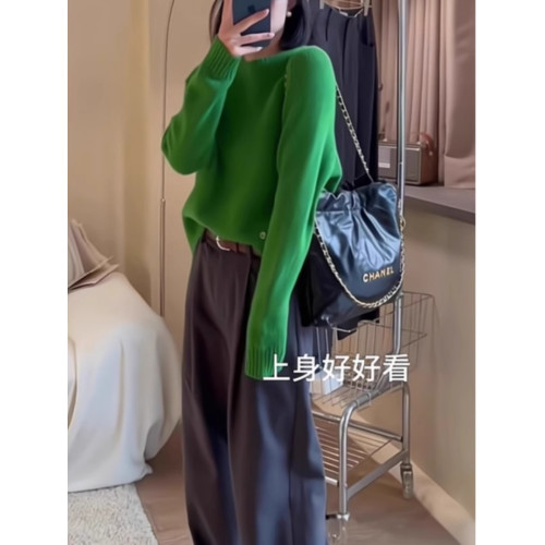 廣州十三行女裝洋氣減齡聖誕綠色圓領針織衫早秋季慵懶風寬松毛衣 廣州十三行女裝洋氣減齡聖誕綠色圓領針織衫早秋季慵懶風寬松毛衣