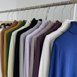 韓系簡約純色柔軟彈力聖誕綠高領針織衫 0.25KG