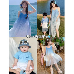 一家三口親子裝小月齡2025新款高級超火的母女裝夏海邊度假沙灘裙
