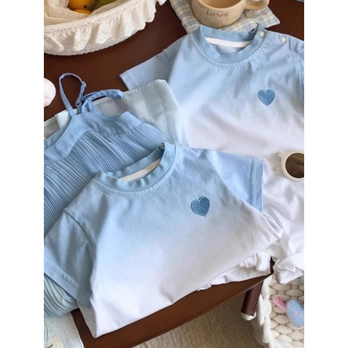 一家三口親子裝小月齡2025新款高級超火的母女裝夏海邊度假沙灘裙 一家三口親子裝小月齡2025新款高級超火的母女裝夏海邊度假沙灘裙