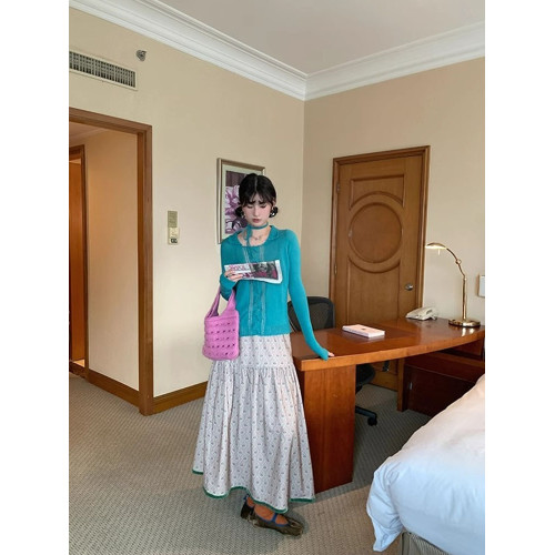 聖誕綠色花邊翻領毛衣女春季法式復古孔雀藍鏤空套頭針織上衣 聖誕綠色花邊翻領毛衣女春季法式復古孔雀藍鏤空套頭針織上衣