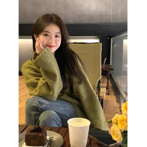 韓系復古聖誕綠色浣熊絨套頭毛衣女秋冬軟糯慵懶高級感外穿針織衫 韓系復古聖誕綠色浣熊絨套頭毛衣女秋冬軟糯慵懶高級感外穿針織衫