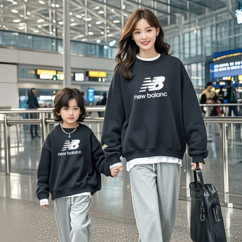 一家三口秋冬親子裝2025潮牌新款圓領母女母子裝冬季純棉加絨衛衣 一家三口秋冬親子裝2025潮牌新款圓領母女母子裝冬季純棉加絨衛衣