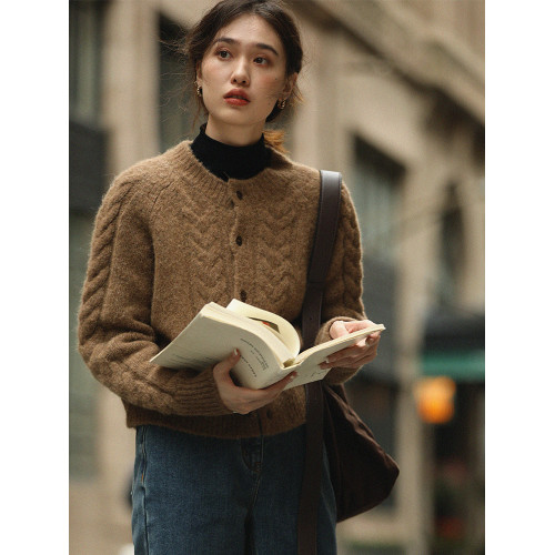 聖誕綠色麻花毛衣外套法式針織開衫秋冬小香風馬海毛軟糯上衣女厚 聖誕綠色麻花毛衣外套法式針織開衫秋冬小香風馬海毛軟糯上衣女厚