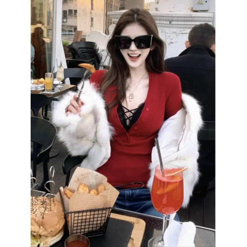 聖誕紅色V領內搭可外穿打底衫女2025秋冬季大碼修身性感辣妹上衣 聖誕紅色V領內搭可外穿打底衫女2025秋冬季大碼修身性感辣妹上衣