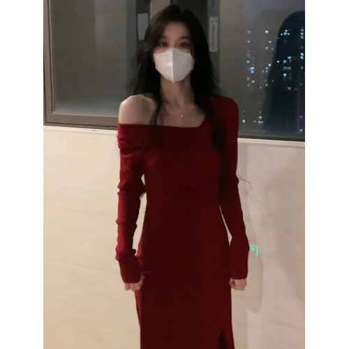 聖誕穿搭訂婚禮服平時可穿赫本風拜年服聖誕紅色露肩針織連衣裙女 聖誕穿搭訂婚禮服平時可穿赫本風拜年服聖誕紅色露肩針織連衣裙女