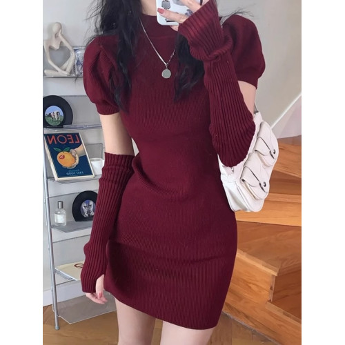 新年戰袍聖誕紅色針織連衣裙子女2025秋冬小個子包臀裙袖套毛衣裙