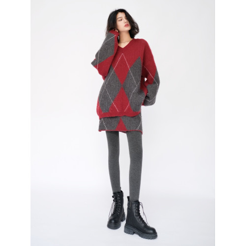 OF U撞色菱形格聖誕紅色毛衣套裝女秋冬新款慵懶風針織短裙兩件套 OF U撞色菱形格聖誕紅色毛衣套裝女秋冬新款慵懶風針織短裙兩件套